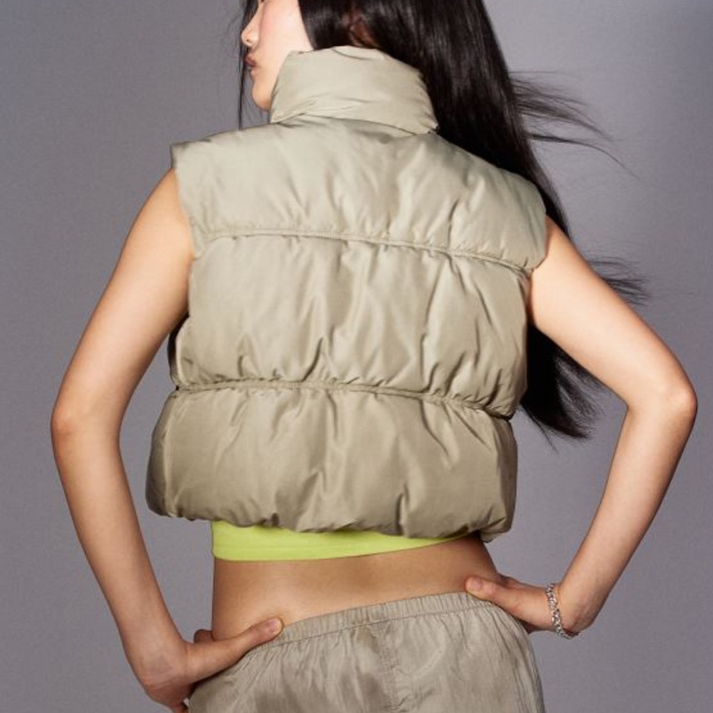 H&M - Picture 3 of 9